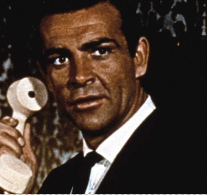 007 sbarca su Instagram: la svolta dei servizi segreti di Sua Maestà. Ecco cosa c’è dietro