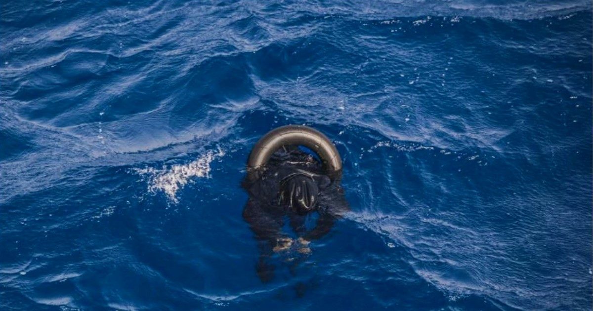Naufragio in acque libiche, ong: “Cento morti, un mare di cadaveri”. Onu: “Stati si sono rifiutati di soccorrerli”. Sassoli: “Paesi incapaci di gestire il fenomeno, lascino fare all’Ue”