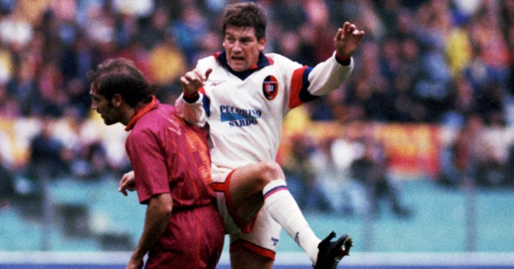 È morto Fabian O’Neill: l’ex calciatore di Cagliari e Juventus aveva 49 anni. Era ricoverato in ospedale per cirrosi epatica