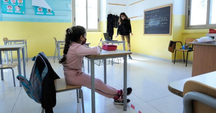 Scuola, il Cts al governo: “Valutare ipotesi del green pass per il personale”. In Sicilia il 43% non si è vaccinato, altre 6 Regioni oltre il 20%