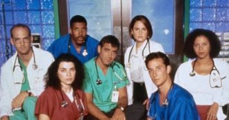 Copertina di George Clooney torna a ER – Medici in prima linea nella reunion a sorpresa: “Rivedere questa serie tv è stato un disastro per il mio matrimonio”
