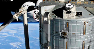 Copertina di SpaceX, la Crew Dragon 2 attracca alla Stazione spaziale internazionale – Video