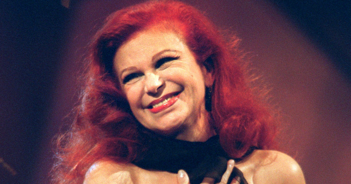 È morta Milva, se ne è andata a 82 anni la “rossa” della canzone italiana. Un’artista a tutto tondo dalla voce inconfondibile