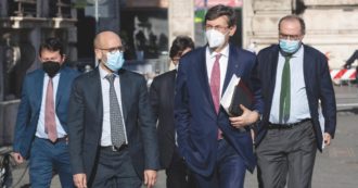 Copertina di “Tenuti all’oscuro”. I ministri irritati e il Consiglio slitta