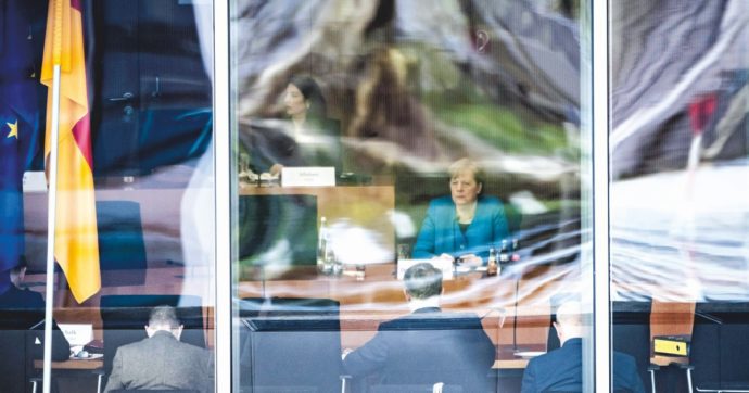 Copertina di Affare Wirecard: la Merkel e la strana missione in Cina