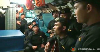 Copertina di Sottomarino affondato a Bali, l’ultimo video dell’equipaggio prima dell’incidente: i membri cantano un brano popolare intitolato “Addio”