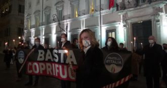 Copertina di Fiaccolata di FdI davanti a Palazzo Chigi per protestare contro il coprifuoco, Meloni: “Misura irragionevole, provoca ulteriori assembramenti”