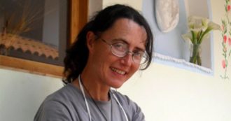 Copertina di Volontaria laica assassinata. Ora indagano i pm di Roma