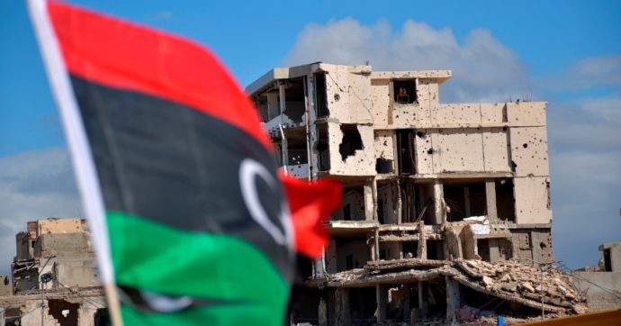 Copertina di Dbeibeh è premier a metà: a Bengasi il capo resta Haftar
