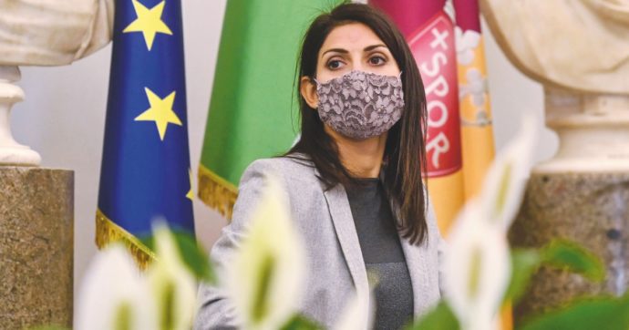 Raggi per il bis punta su civiche e periferie: sostegno dai big, ma c’è il nodo piattaforma