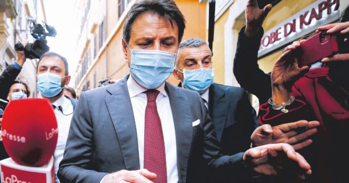I 5 Stelle mordono il freno: “Conte ci spieghi cosa farà”