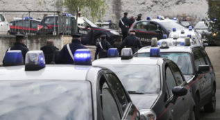 Copertina di Cinquantasei arresti nell’ambito dell’inchiesta “Petrolmafie Spa” sugli affari del clan calabrese Limbadi con la Romania