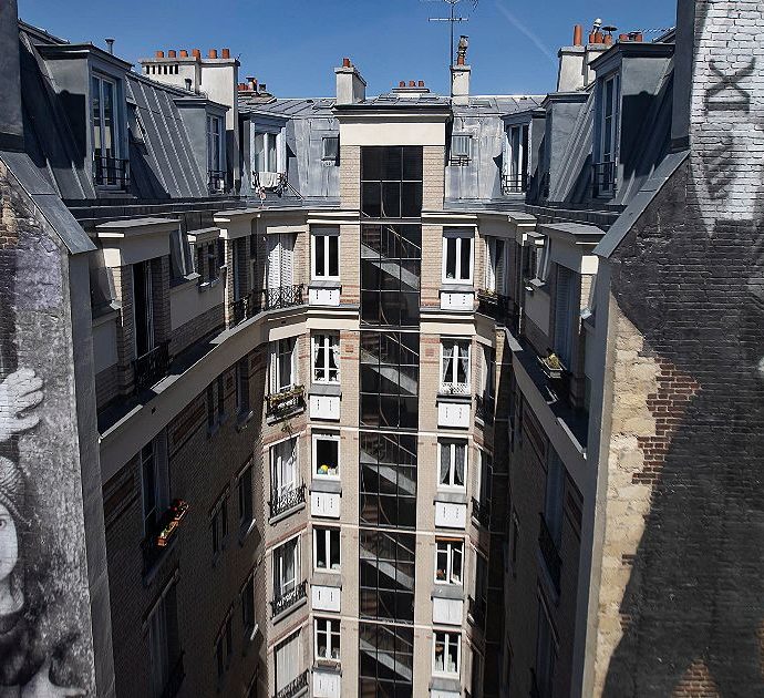 Ecco l’hotel Paradiso, a Parigi il primo albergo dedicato al cinema. E per il servizio in camera bisogna digitare 007