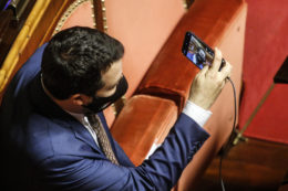 Copertina di Il coprifuoco di Salvini dipende da dove lo guardi. Terrorismo, non può esistere perdono. I post di Scanzi