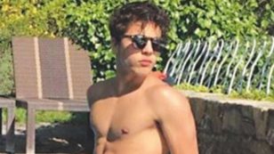 Copertina di Grillo Jr, le difese sfidano S.: “Per 2 su 4 era la prima volta”. Allusioni su un vecchio caso