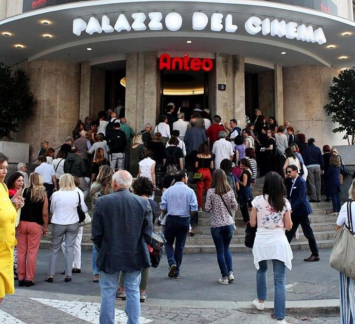 Milano, al cinema Anteo biglietto sospeso per chi ha bisogno. Il prezzo sarà ridotto