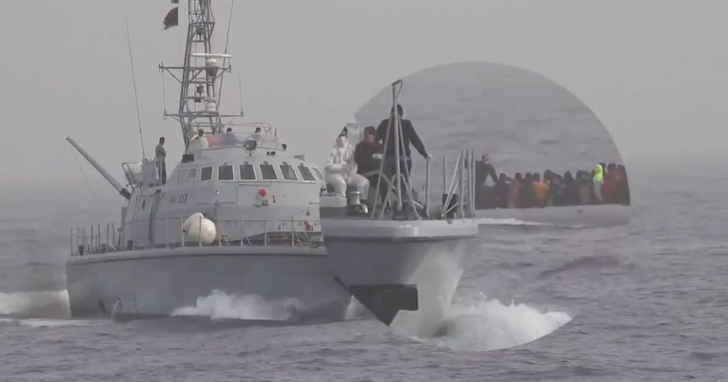 Migranti, la video-denuncia di SeaWatch: “Persone in pericolo picchiate, ecco com’è un’intercettazione della guardia costiera libica”