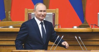 Copertina di Mosca sanziona Sassoli, lui di rimando cita Tolstoj