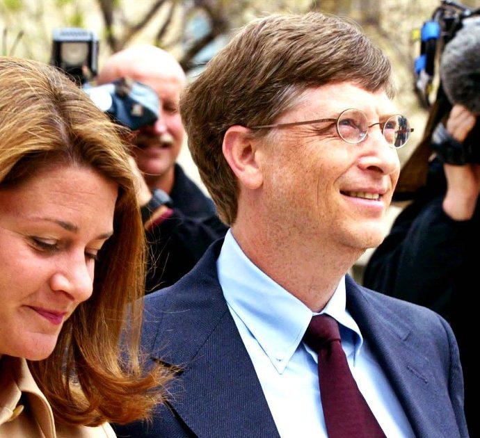 Bill e Melinda Gates sono ufficialmente divorziati: all’ex moglie resta un patrimonio di 76 miliardi di dollari, niente assegno di mantenimento per lei