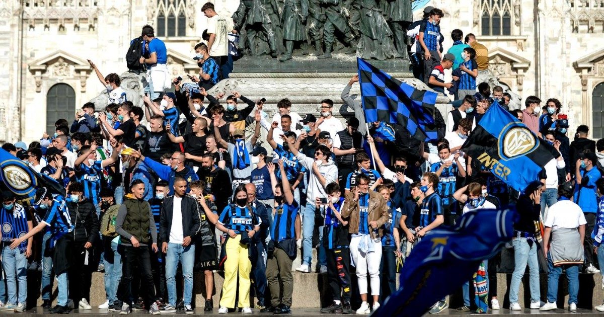 Inter, la nuova maglia “pitonata” fa infuriare i tifosi: “Fa cag*re”