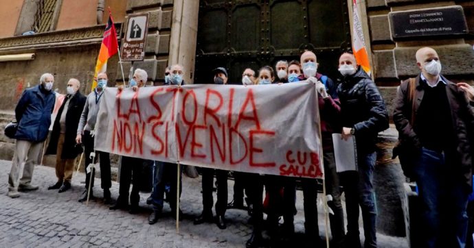 Copertina di Napoli, Intesa vende il Monte di Pietà  (ma si può impedire)