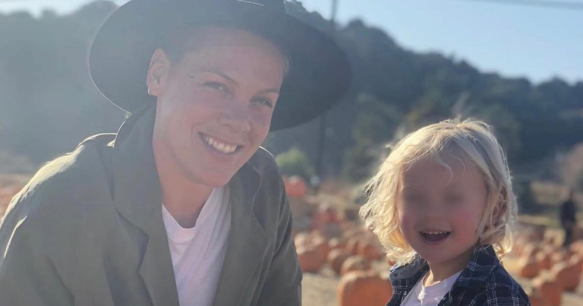 Pink colpita dal Covid con il figlio di 4 anni: “Ho riscritto il mio testamento, pensavo di morire”