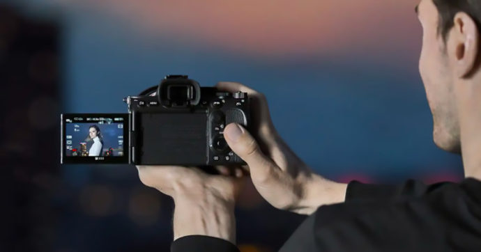 Sony dice definitivamente addio alle fotocamere digitali reflex