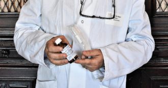Copertina di Covid, ecco lo spray nasale made in Italy. “Eliminato Sars-Cov-2 in meno di un minuto nei test di laboratorio”