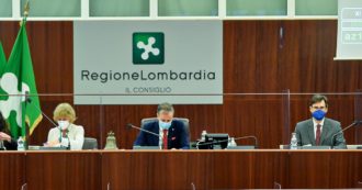 Copertina di Lombardia, i soldi risparmiati con il taglio dei vitalizi destinati a scuole e vigili del fuoco