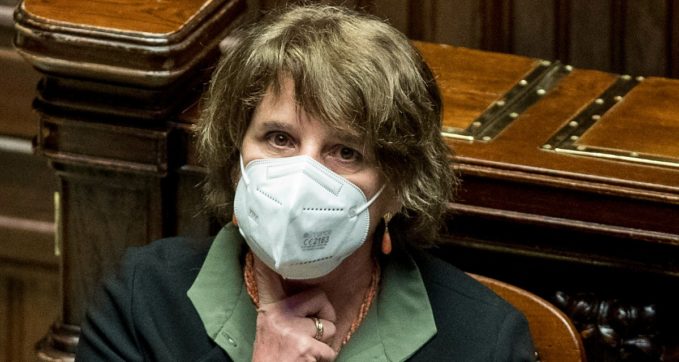 Gervasoni indagato per vilipendio a Mattarella, la ministra dell’Università Messa: “Solleciterò l’ateneo del Molise a prendere provvedimenti”