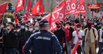 Fedex-Tnt, operai protestano davanti alla Prefettura di Milano: “Fogli di via e multe per aver difeso il nostro posto di lavoro”