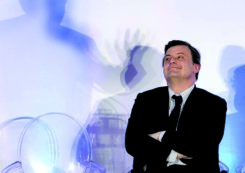 Copertina di Il Bombolo che si credette cigno: se c’è da sbagliarne una, Calenda non manca mai. I post di Scanzi