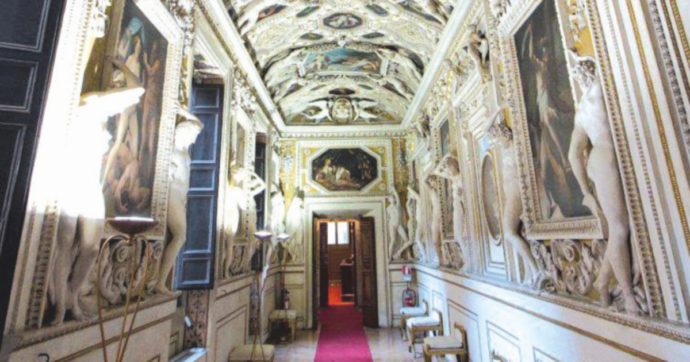 Copertina di Liti, scioperi e Frattini: la lotta di classe si fa a Palazzo Spada