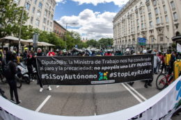 Copertina di Mentre Iglesias si taglia il codino, la Spagna fa leggi sul clima e per stabilizzare i rider