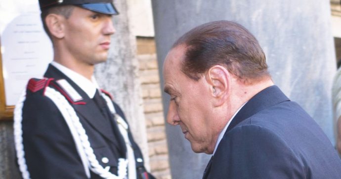 Copertina di Ruby ter, ancora un rinvio per Berlusconi. Il pianista di Arcore condannato a 2 anni