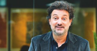 Copertina di “Per tre anni e mezzo non ho fatto sesso dopo la rottura con Laura Torrisi”: la confessione di Leonardo Pieraccioni