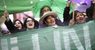 Argentina, le donne indigene marciano contro il ‘terricidio’ e il continuo attacco ai corpi-territorio
