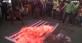Copertina di Protesta pro-Palestina in Pakistan: bruciate le bandiere di Israele e Stati Uniti – Video