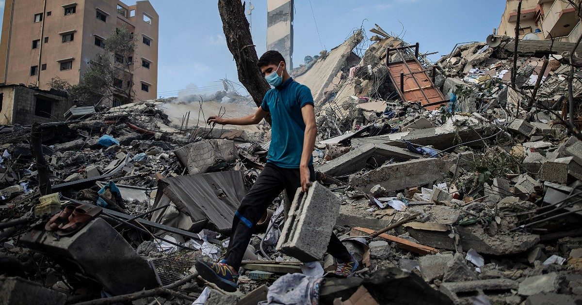 Scontri Tel Aviv-Gaza: Israele abbatte l’unico laboratorio Covid della Striscia. Borrell: ‘Priorità Ue è cessate il fuoco’. Di Maio: ‘Risposta sia proporzionata’