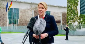 Copertina di Germania, la ministra della Famiglia Franziska Giffey annuncia le sue dimissioni dopo le accuse di plagio nella sua tesi di dottorato