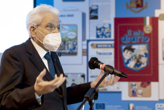 Il Fatto di domani. Mattarella non concede il bis: ora si apre la partita per il Quirinale. Formigoni libera tutti. Intervista a D’Alema su Israele e Palestina