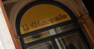 Copertina di A destra si gioca a nascondino: né sindaci né direttori