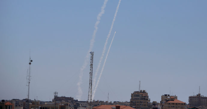 Gaza, Israele approva cessate il fuoco. Hamas conferma: tregua “reciproca e simultanea” da questa notte. La svolta dopo le pressioni Usa
