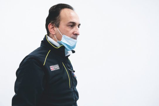 L’asse Cirio-Toti contro Figliuolo: “Vaccini in ferie”