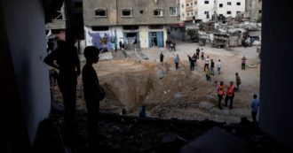 Copertina di Israele e Hamas, la tregua da oggi col dito sul grilletto