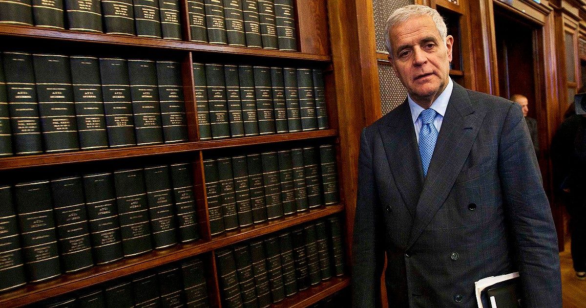 Vitalizi, dopo Formigoni lo riavranno anche gli altri condannati (pure quelli per reati di mafia): ecco perché e che cosa può fare ora il Senato