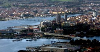 Copertina di Il premiato poltronificio sardo: 6 milioni per 65 dirigenti in più