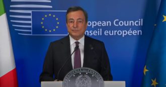 Copertina di Draghi: “Italia sola ad affrontare il problema migranti”. L’attacco del premier all’Europa che i grandi giornali preferiscono nascondere