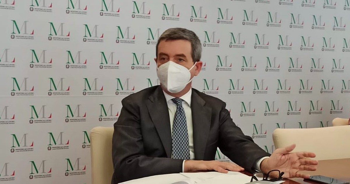 Blocco dei licenziamenti, cosa c’è dietro il pasticcio sulla proroga: riforma degli ammortizzatori in ritardo e politiche attive ancora al palo