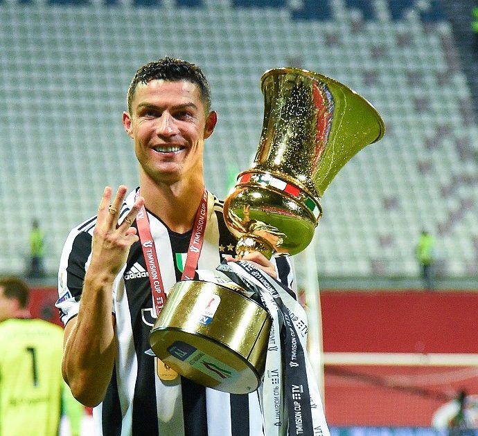 Cristiano Ronaldo, il post Instagram che sembra un messaggio d’addio alla Juventus: “Grazie a chi ha preso parte a questo viaggio”